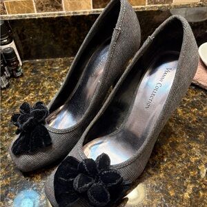 Vianni Gray Heels with Black Floral Accent